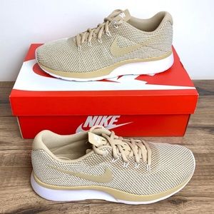 👟Brand new Nike Tanjun Racer size 8.5 👟
